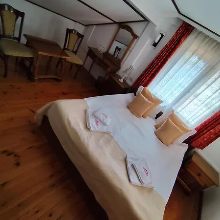 Къща за гости Mountain View Ecovilla Девин