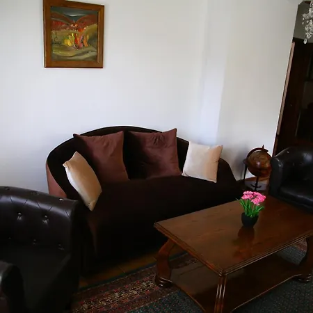 Mountain View Ecovilla Къща за гости