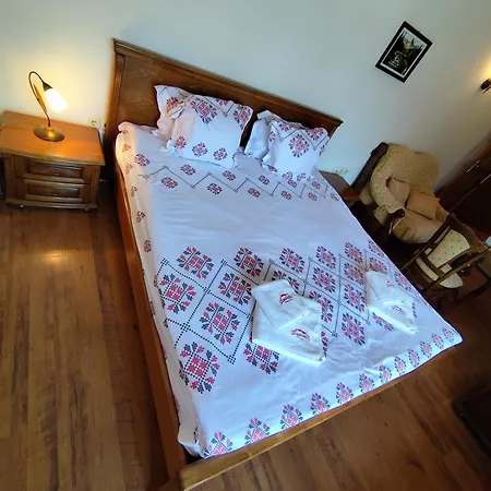 Mountain View Ecovilla Гостевой дом Девин