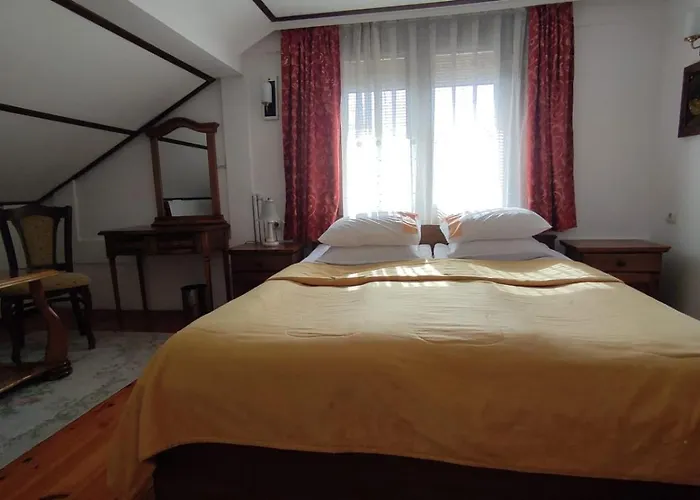 Къща за гости Mountain View Ecovilla 3*