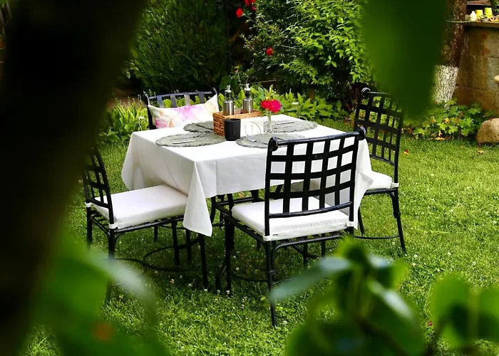 Къща за гости Mountain View Ecovilla 3*