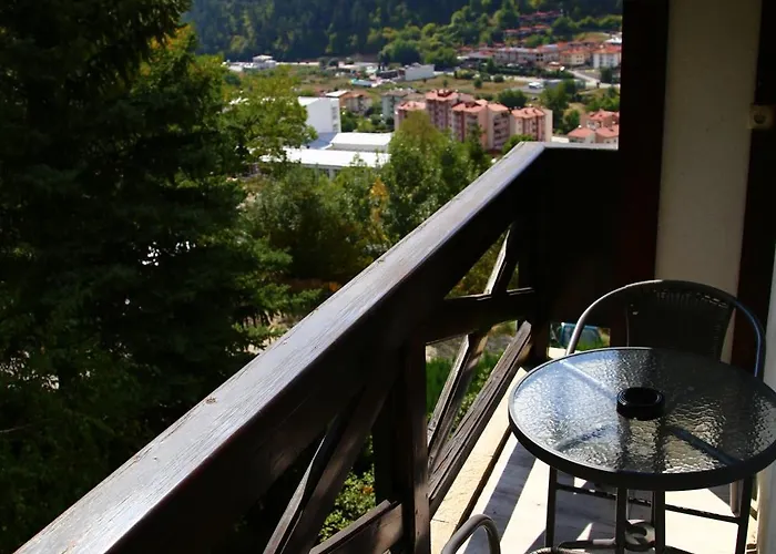 Mountain View Ecovilla Къща за гости Девин