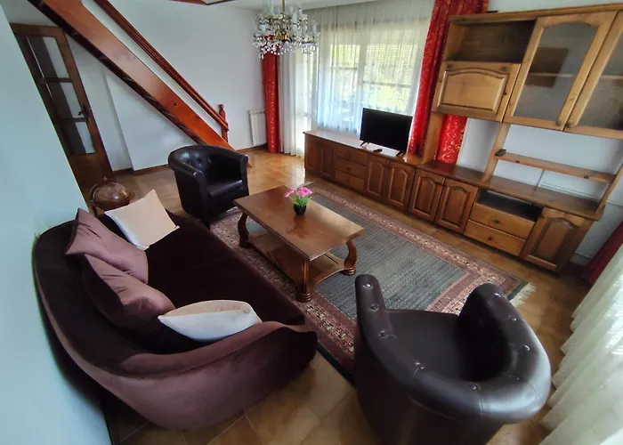 Къща за гости Mountain View Ecovilla Девин