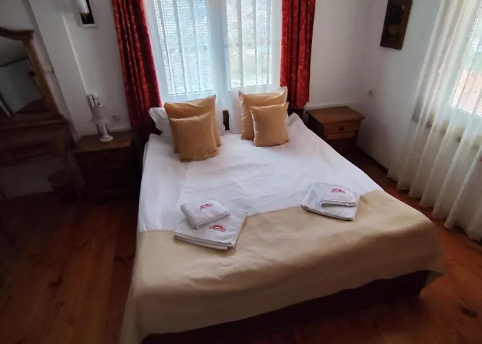 Къща за гости Mountain View Ecovilla 3*