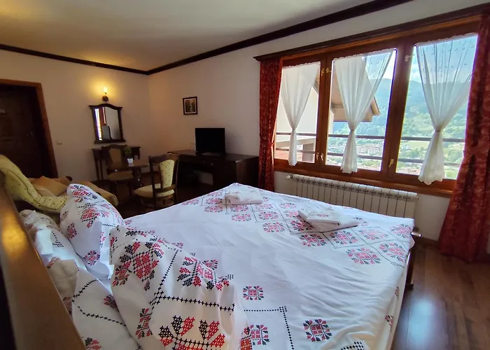 Къща за гости Mountain View Ecovilla 3*